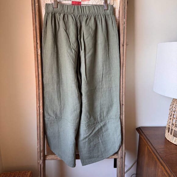 Bellambia Linen Blend Capris - Picture 3 of 8